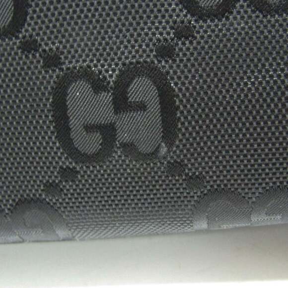 GUCCI Authentic Black Leather Shoulder Bag - Picture 6 of 16